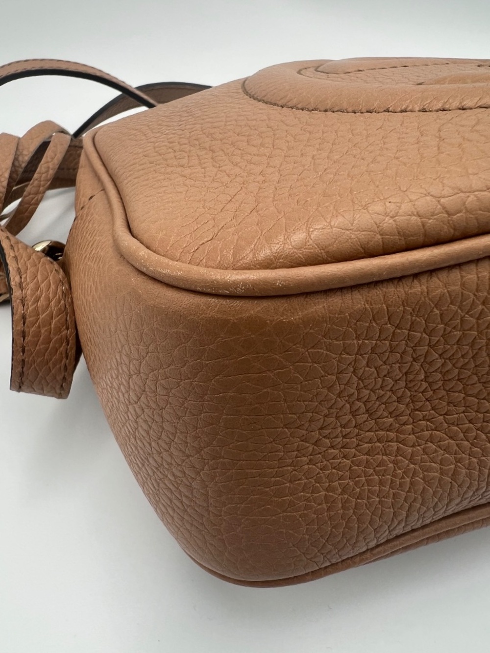 GUCCI Pebbled Calfskin Small Soho Disco Bag Preloved - Picture 10 of 15